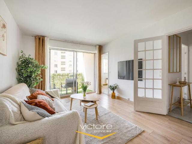 Lyon 7 Garibaldi T2 de 49,80 m² avec loggia plein Sud