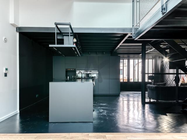 LYON 7 GERLAND. Un loft de caractère de 226m2 Ancien studio de danse réhabilité