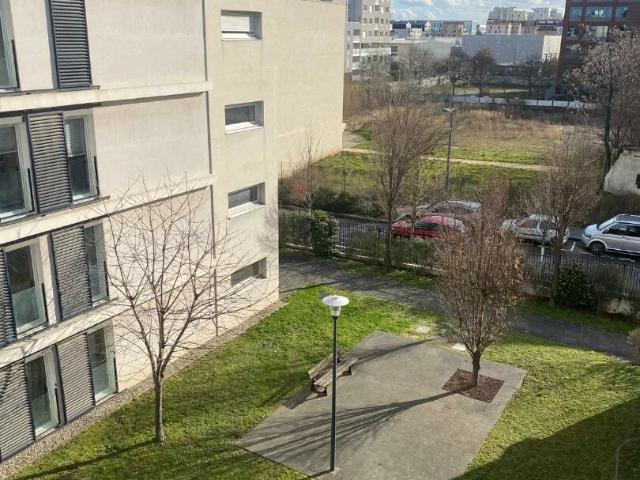 LYON 7, ETAGE ELEVE, 61.88m², GRAND BALCON