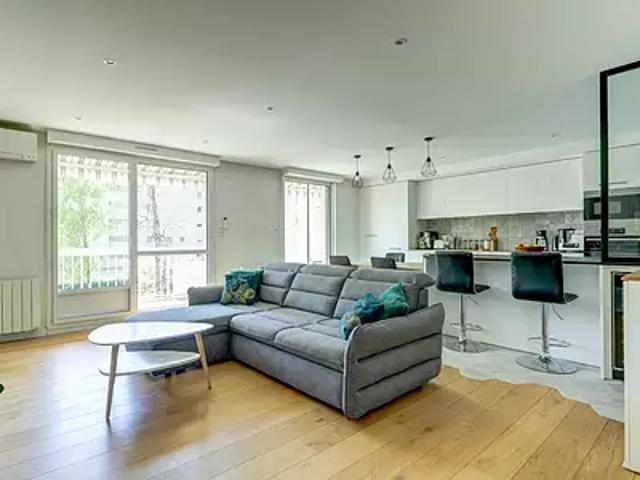 Lyon 7ème 69007 Achat / Vente appartement 4 pièces t4 cave
