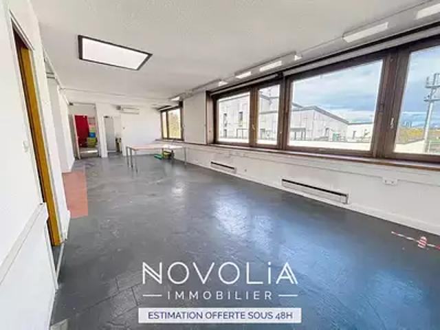 Lyon 7ème 69007 Achat / Vente divers 9 pièces au dernier étage