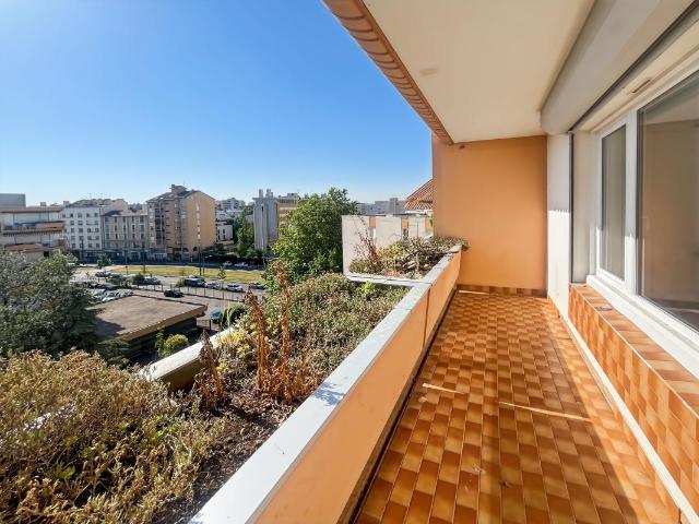 Lyon 8 Location Appartement 69