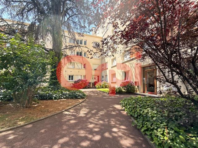 Lyon 8 Location Appartement 69