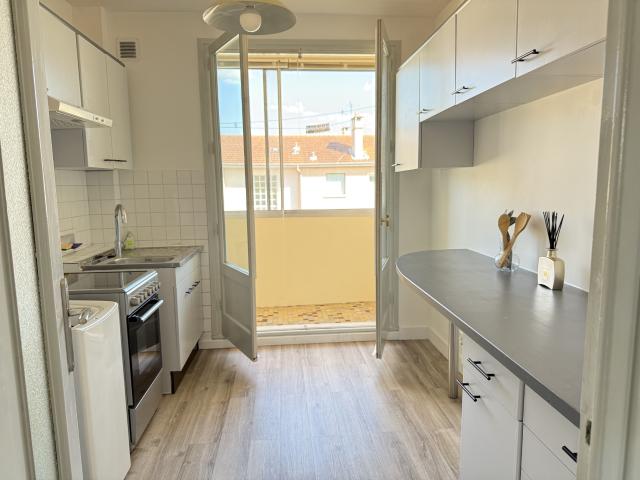 Lyon 8 Location Appartement 69