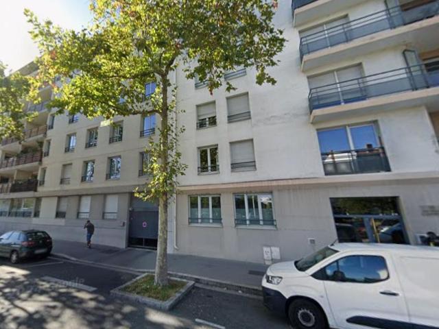 Lyon 8 Location Parking / Garage 69