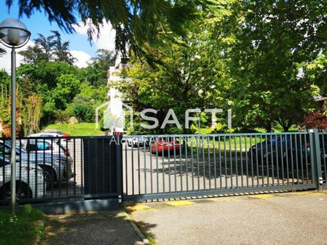 Lyon 8 bron parilly tres calme