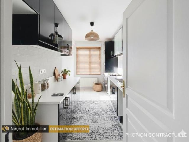 Lyon 8 Quartier Bachut T3 lumineux avec balcon et garage