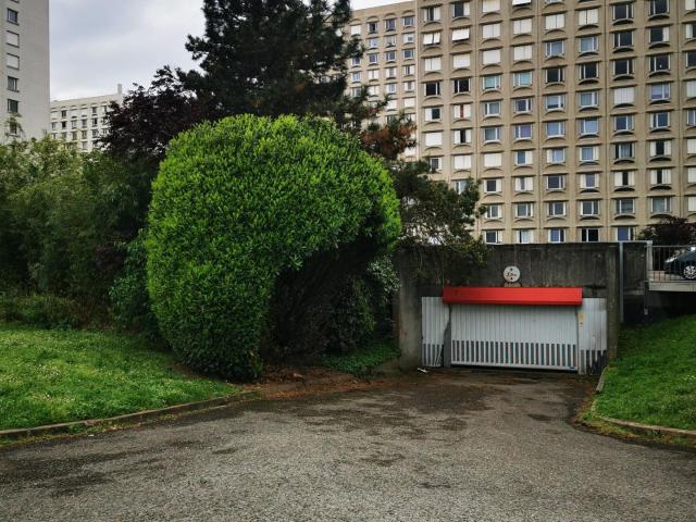 Lyon 8 Vente Parking / Garage 69