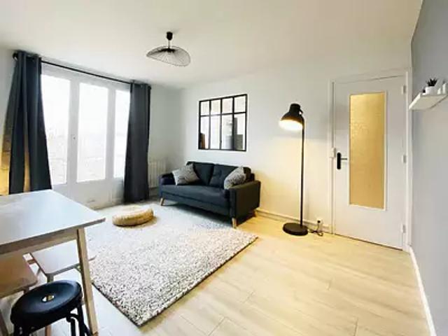 Lyon 8ème 69008 Location appartement 4 pièces t4 au dernier étage cave