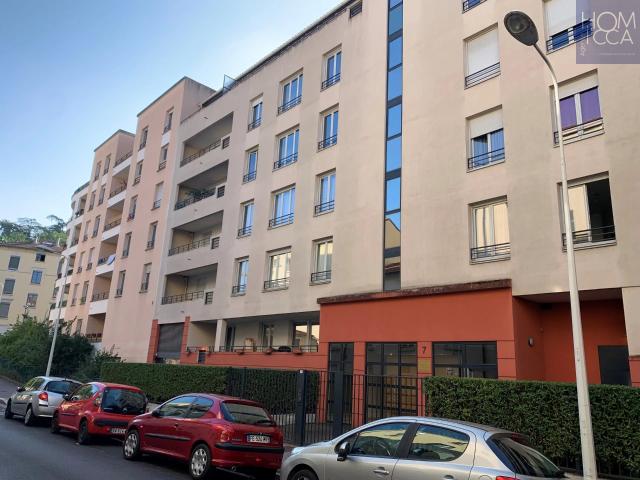 LYON 9 METRO VALMY LIGNE D APPARTEMENT 2 PIECES 55,40m2