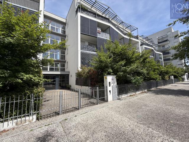 LYON 9ème Limite Écully Appartement FAMILIAL 5 PIECES avec grande terrasse plein sud