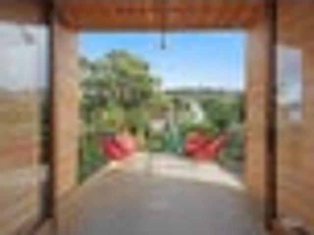 Lyall Bay, 3 bedrooms, $900 pw