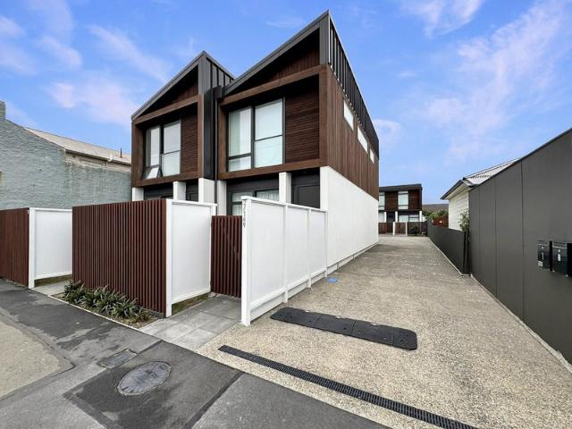 lyall bay, 2 bedrooms