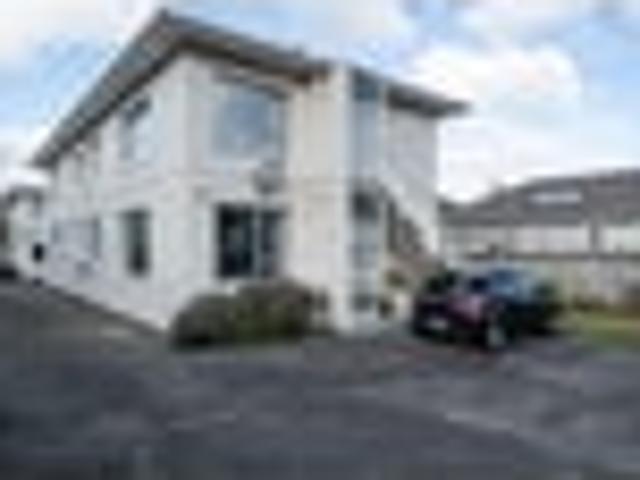Lyall Bay, 2 bedrooms, $550 pw