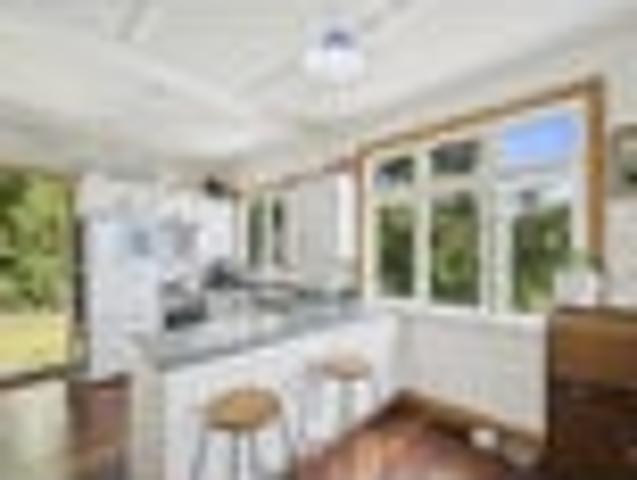 Lyall Bay, 2 bedrooms, $560 pw