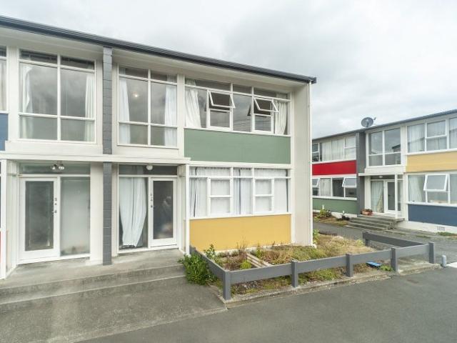 lyall bay, 2 bedrooms