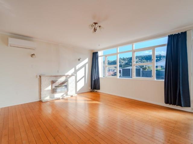 lyall bay, 2 bedrooms