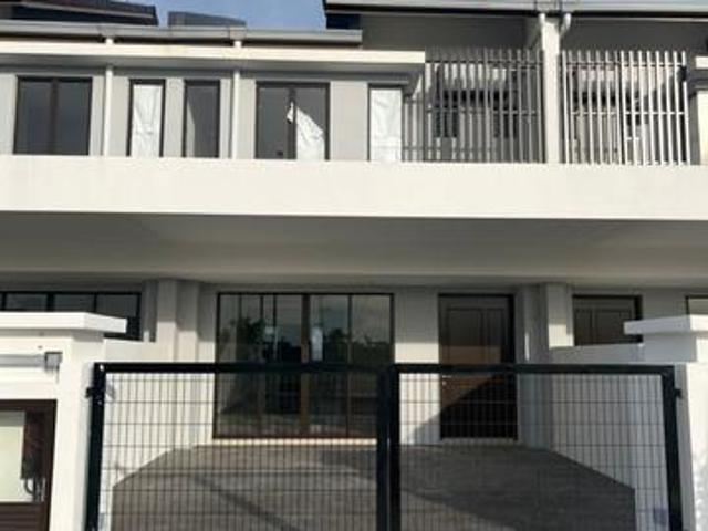 Lyra Residence Cyberjaya 2 Sty Teres Rumah Baru