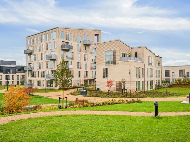 Lyst og energivenligt rækkehus i grønt Hørsholm