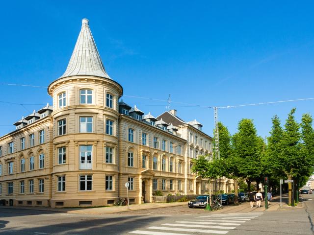 Lyst værelse i charmerende Frederiksberg lejlighed