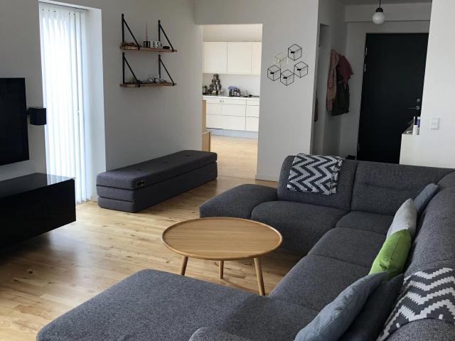 Lys 3 vær. med altan