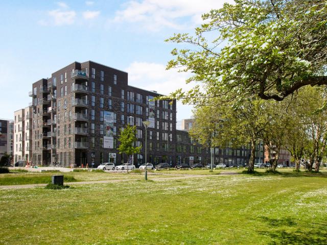Lys 3 værelses lejlighed med privat altan