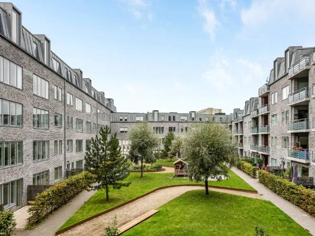Lys 3 værelses lejlighed på 93 m² i Valby