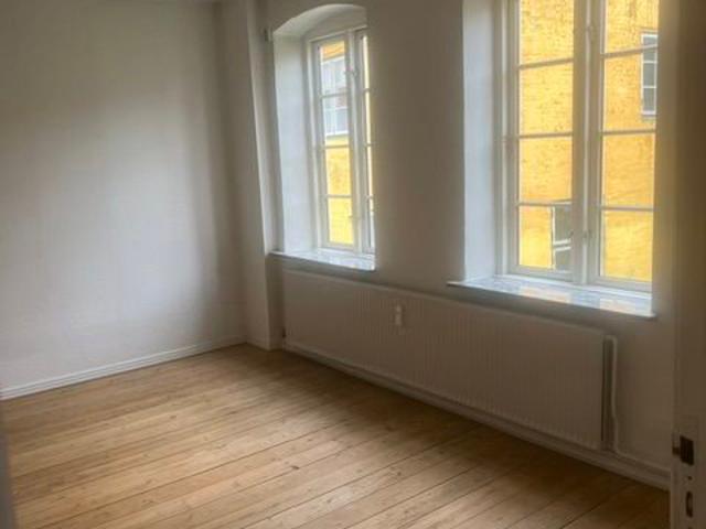 Lys 3 værelses lejlighed på 96 m²