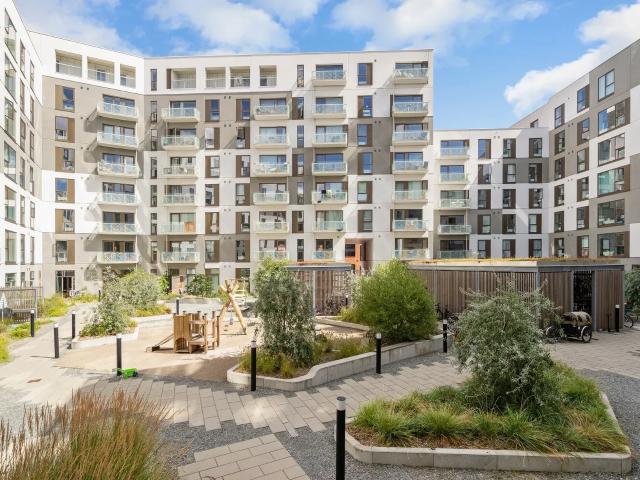 Lys 3 værelses lejlighed på 101 m² tæt på Islands Brygge