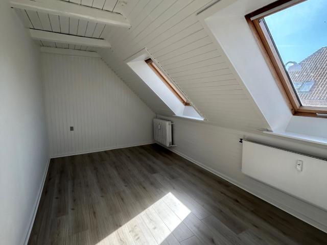 Lys 3 værelses lejlighed på 112 m² tæt på gågade