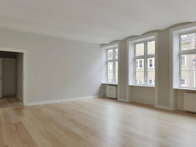 Lys 3 værelses midt i København K på Skindergade