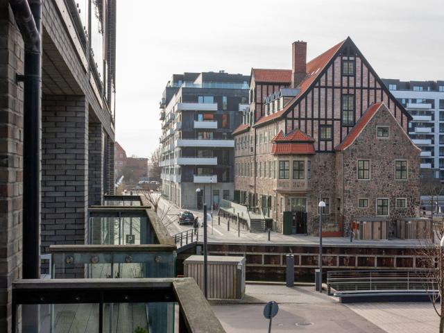 Lys 115 m² lejlighed i København SV med 2 altaner