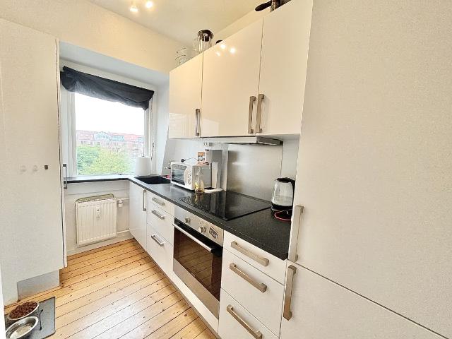Lys 2 værelses lejlighed på 50 m² i Aalborg
