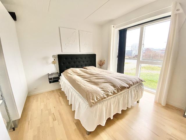 Lys 2 værelses lejlighed på 89 m² i Aalborg