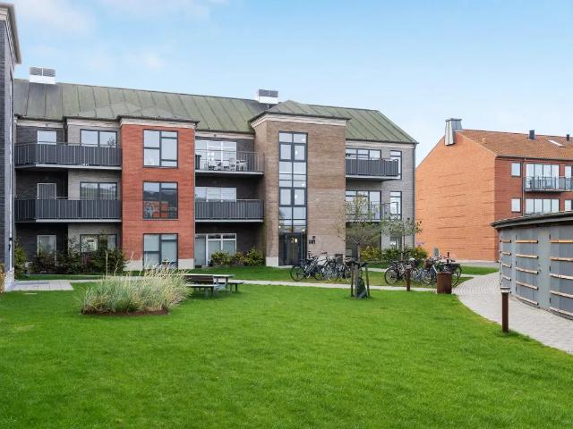 Lys 2 værelses lejlighed på Dampskibsmolen, 76 m²