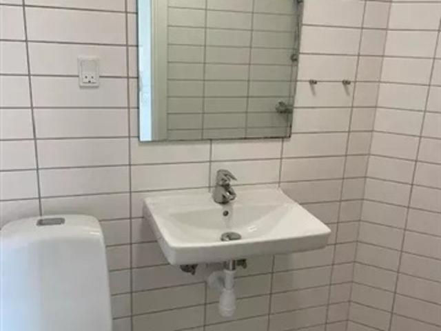 Lys 2 værelses på 56 m2 med separat køkken og opdateret bad, Aalborg, Nordjylland