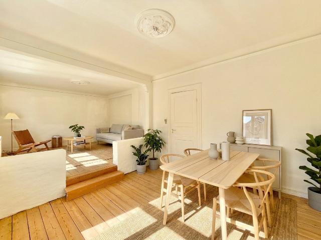 Lys 4 værelses bolig på 117 m² i Aalborg