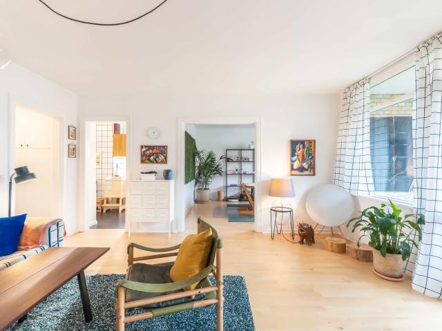 Lys 4 værelses lejlighed i Dyssegård