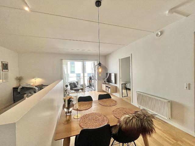 Lys hævet stuelejlighed 74 m² i 9000 Aalborg