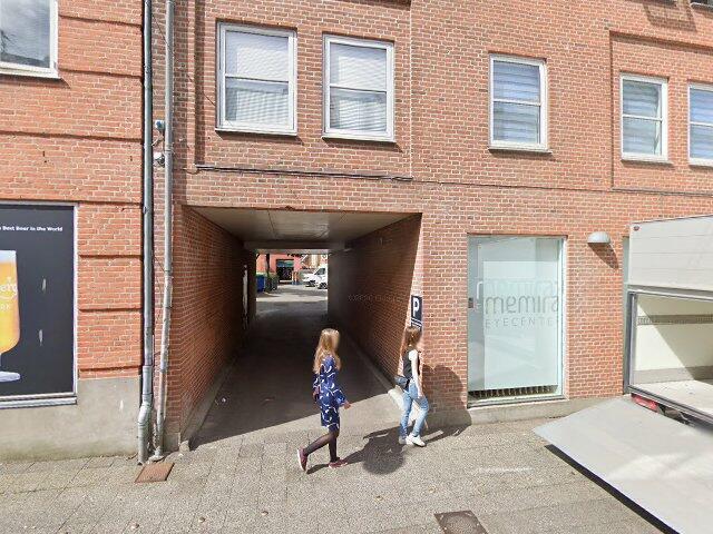 Lys og indbydende 2 værelses lejlighed centralt i Kolding