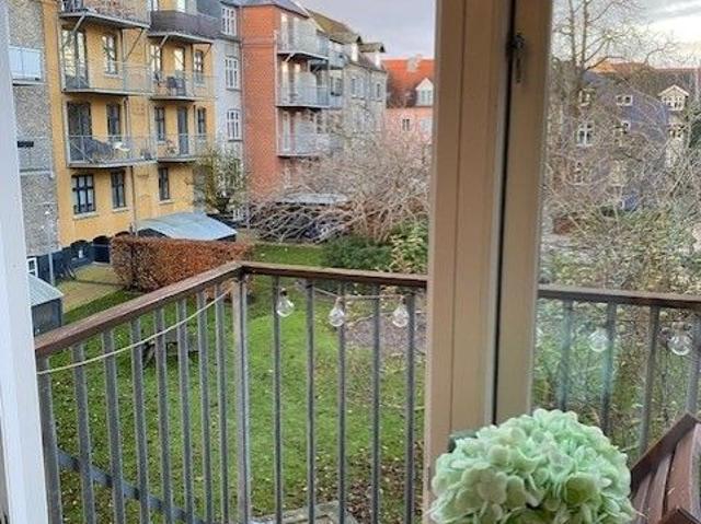 Lys og indbydende lejlighed