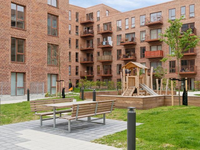 Lys og moderne 4 værelses lejlighed i Ørestad