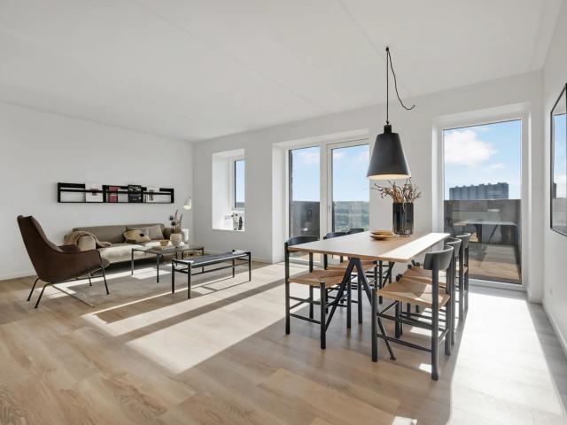 Lys og moderne 2 værelses lejlighed på 75 m²