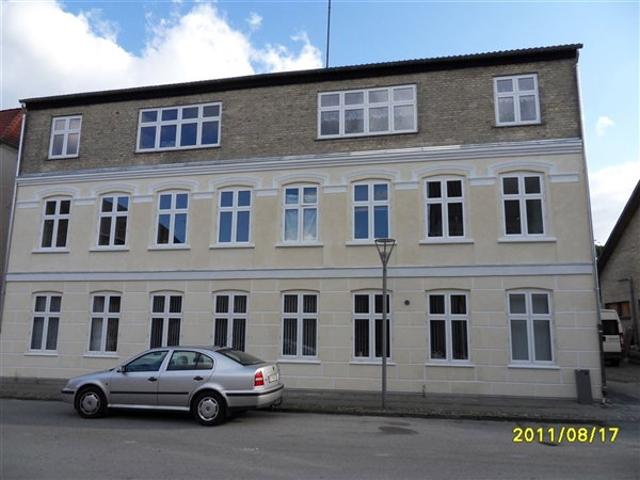 Lys og moderne lejlighed nær havnen