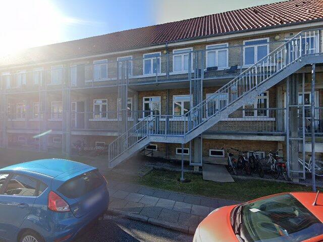 Lys og rummelig lejlighed i Aalborg med altan og gode faciliteter
