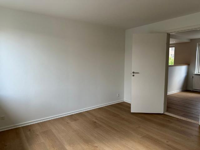 Lys & Rummelig 4 Værelses Lejlighed På 112 M² – Centralt I Aalborg