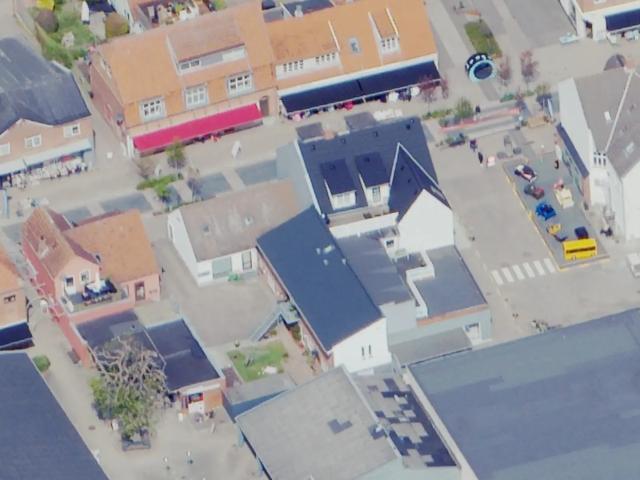 Lyse butikslokaler med gode parkeringsforhold