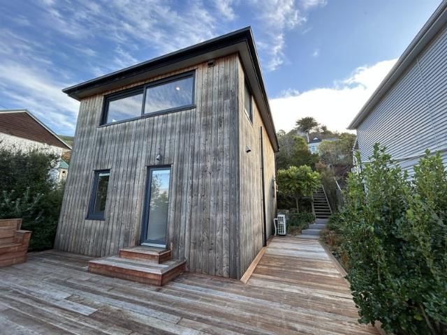 lyttelton, 3 bedrooms