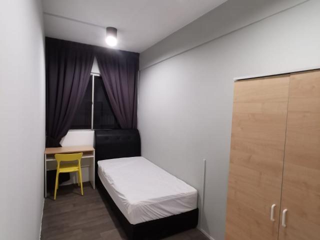 M1 hotel @ cheapest room at town 3 min walking distance to chow kit monorail new renovated room. Fully furnished wit