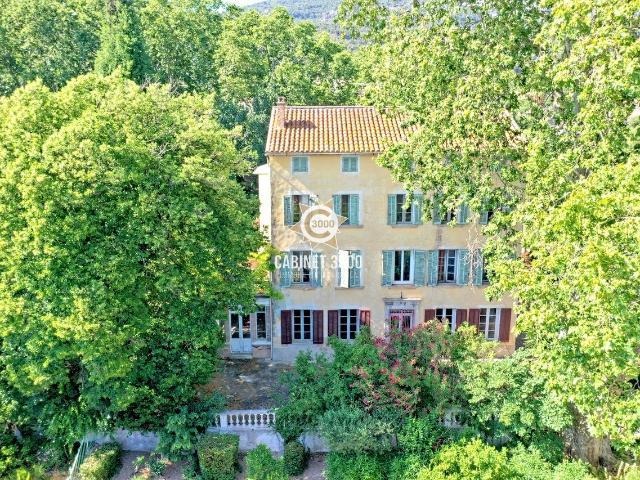 M2267 La Valette du Var Bastide 1900 garage piscine 338m² La Valette du Var